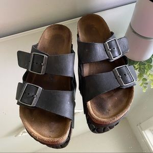 Birkenstock’s Arizona Soft Footbed Black